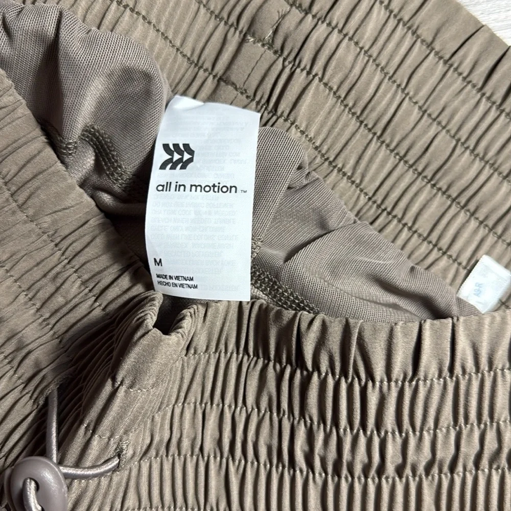 NWT ALL IN MOTION Women's High-Rise Flex Shorts XL ✨ - Picture 10 of 11